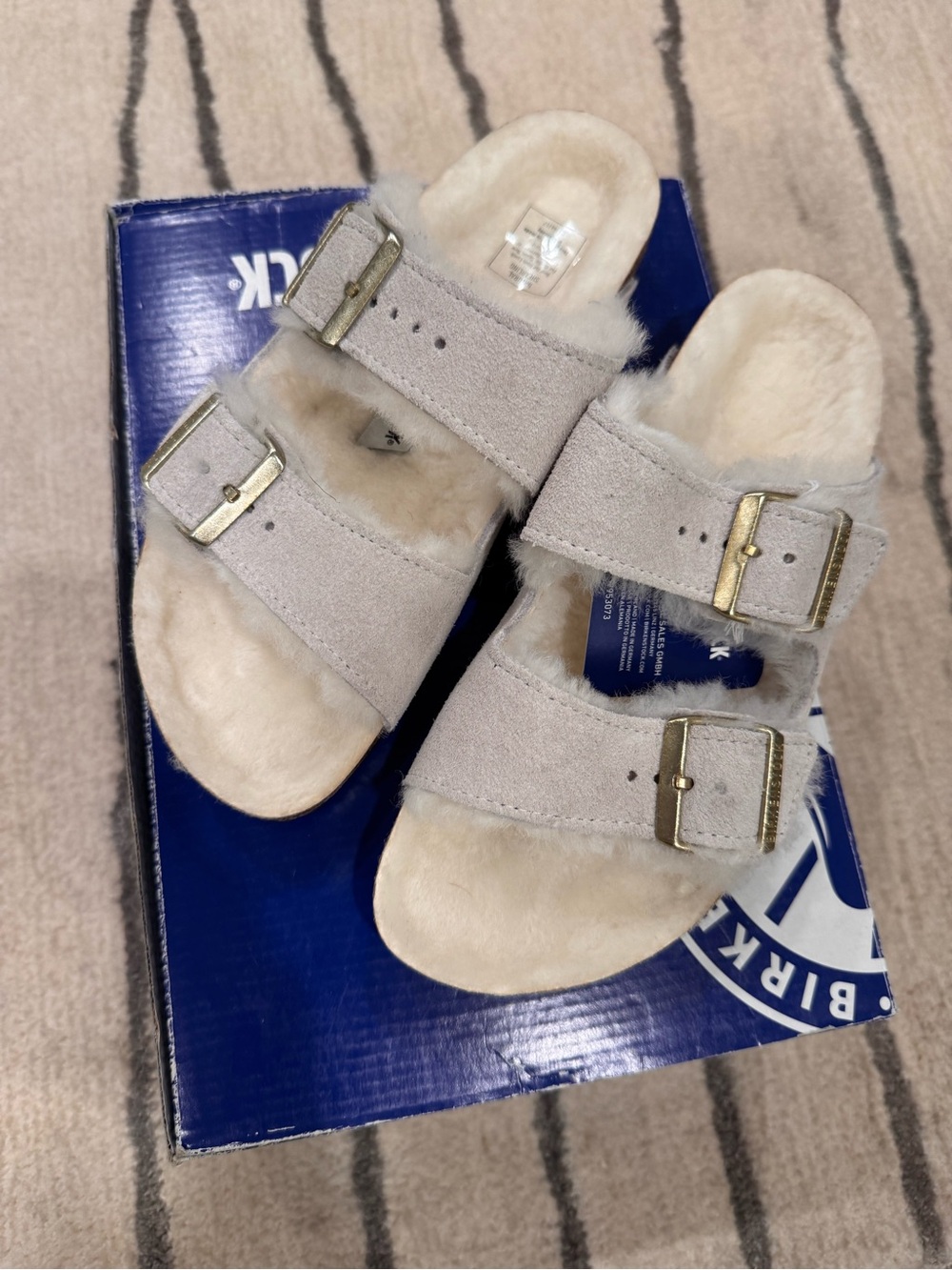 NEW- Birkenstock-Arizona Shearling Slide Sandal - Women's